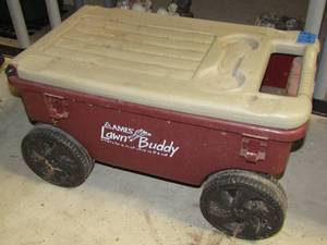 lot 266 image: Ames Lawn buddy wagon with storage for tools