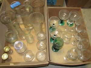 lot 276 image: Assorted Crystal glasses and vases