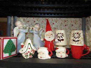 lot 279 image: Christmas ceramic figurines and cups
