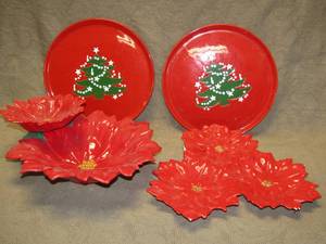 lot 281 image: Ceramic Christmas serving dishes