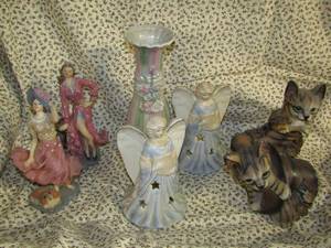 lot 282 image: Assorted ceramic figurines and vase