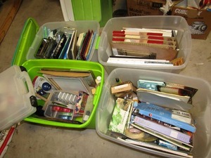 lot 407 image: Assorted Paint and Craft Supplies