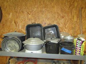 lot 289 image: Misc. Kitchen cookware