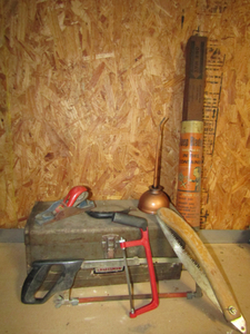 lot 294 image: Craftsman tool box, vintage oil can and tools