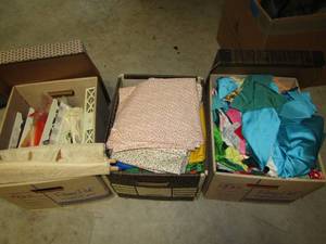 lot 317 image: Assorted fabrics and lace trimming