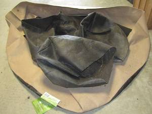 lot 318 image: Garden Planters-heavy felt grow bags