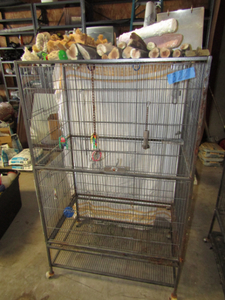 lot 322 image: Bird Cage for small bird 12 inch wires