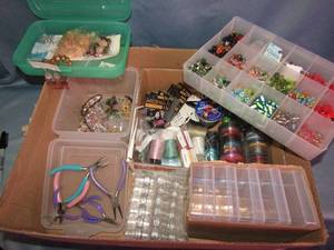 lot 335 image: Assorted Beading Supplies