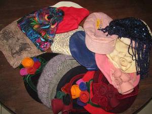 lot 342 image: Assorted Womens Winter Hats