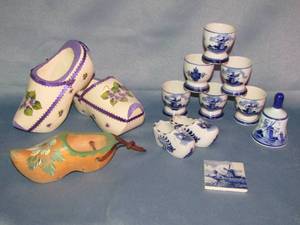 lot 343 image: Delft Blue Holland Egg Cups and more plus Wooden Shoes