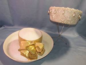 lot 356 image: Whittall & Shon and Carlos New York Ladies vintage dress hats