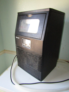 lot 385 image: Costway Ice Maker-works good