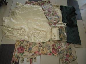 lot 388 image: Curtains and Valances 84