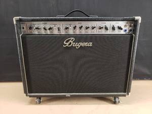 lot 4 image: Bugera 6262 Infinium 120-Watt 2-Channel Guitar Combo Amp