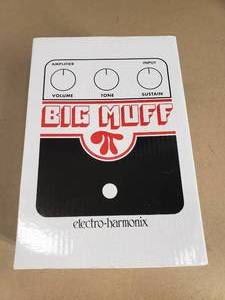 lot 124 image: Electro Harmonix Big Muff Pi Distortion Effect Pedal