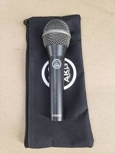 lot 126 image: AKG D8000M Microphone w Bag
