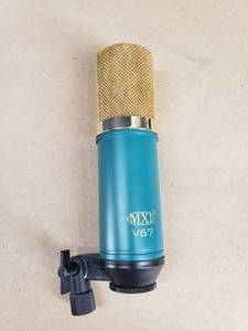 lot 129 image: MXL V67 Microphone
