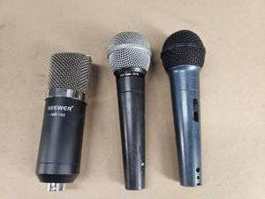 lot 130 image: Lot of 3 Wireless Microphones.  Neewar MW-700, GLS Audio ES-58 & Superlux ECO-88S