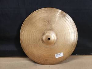 lot 143 image: Vintage Zildjian Scimitar 16 Crash Cymbal