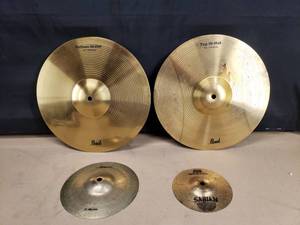 lot 147 image: Lot of Misc Cymbals.  Set of Pearl Hi Hat Cymbals, Sabian B8 Spalsh & Agarzarian Splash Cymbal
