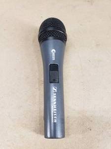 lot 194 image: Sennheiser E822S Microphone