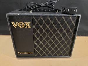 lot 207 image: Vox Valvetronix VT20X Modeling Guitar Amp