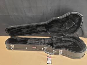 lot 220 image: NEW Gator Case Hard Shell GWE Case