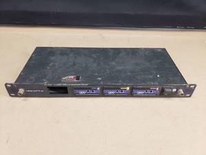 lot 231 image: VocoPro UHF-5800 Wireless Microphone System
