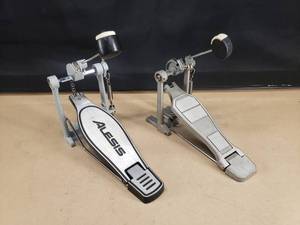 lot 257 image: Lot of 2 Kick Drum Pedals.  Alesis V2 & More