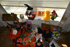lot 23 image: Halloween decorations including pumpkin costume, see photos