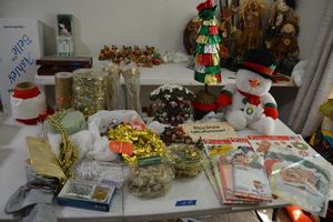 lot 49 image: Christmas and snowman decorations