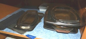 lot 104 image: Metal plates and serving trays