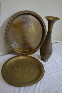 lot 151 image: Brass platters and vase