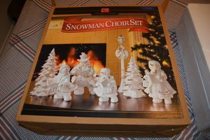 lot 308 image: Snowman Choir set