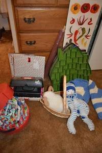 lot 324 image: Paint sets, plastic mini trinket wall hangers, basket with crocheted items