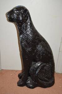 lot 180 image: 28 black panther ceramic