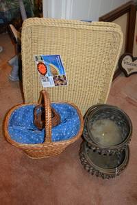 lot 183 image: Baskets and wicker serving trays