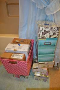 lot 213 image: Storage boxes
