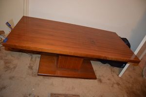 lot 258 image: Pedestal based coffee table - 55x28x21