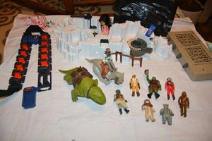 lot 225 image: Vintage Star Wars toys and action figures (some marked 1974)