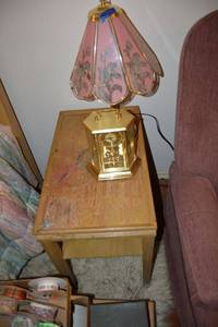 lot 266 image: Pair of side tables only
