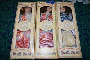lot 359 image: Porcelain dolls - 3 total