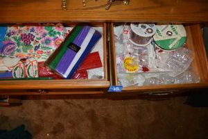 lot 342 image: Craft supplies - 2 drawers