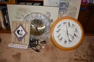 lot 389 image: Wall art and wall clocks