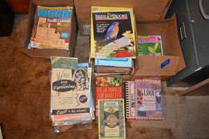 lot 422 image: Recipe and craft books and magazines