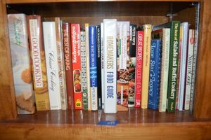 lot 399 image: Recipe books