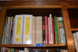 lot 395 image: Recipe books