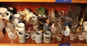 lot 384 image: Souvenir shot glasses and knick knacks