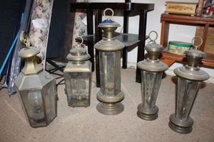 lot 456 image: Vintage glass panel lanterns