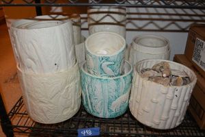 lot 498 image: Vases and shells